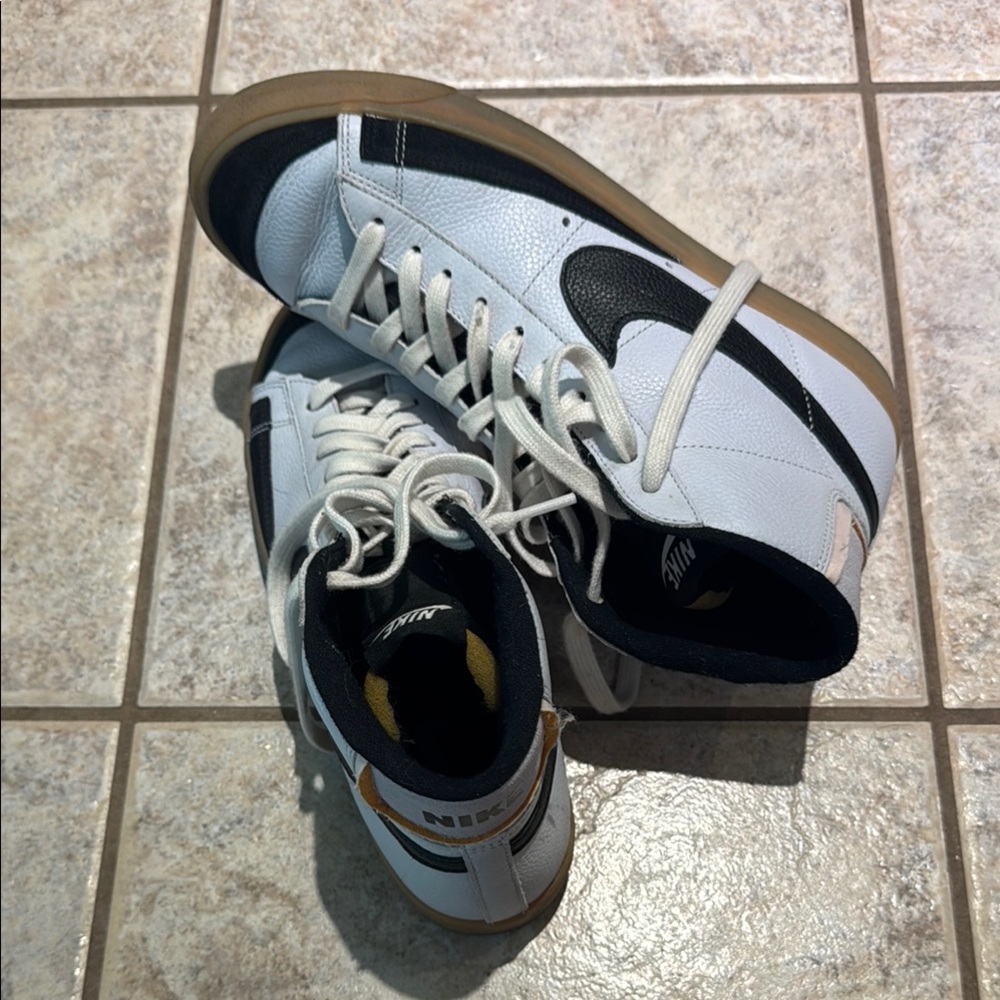 Nike White and Black Athletic Sneakers